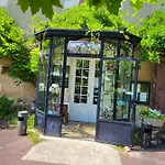 Hotel La Flambee 3*