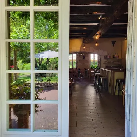 La Flambee Отель Бержерак