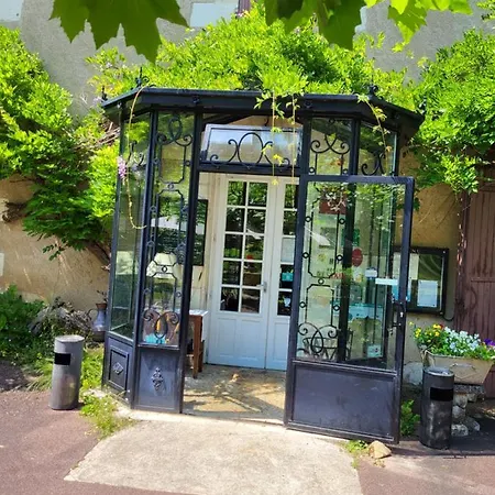 Hotel La Flambee 3*